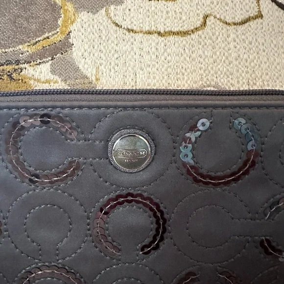 Coach Gray Pop Art Sequin & Satin Clutch or Wristlet. - Picture 11 of 16
